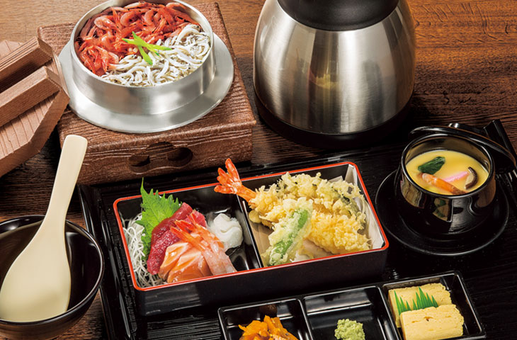 桜えびとしらすの釜飯御膳